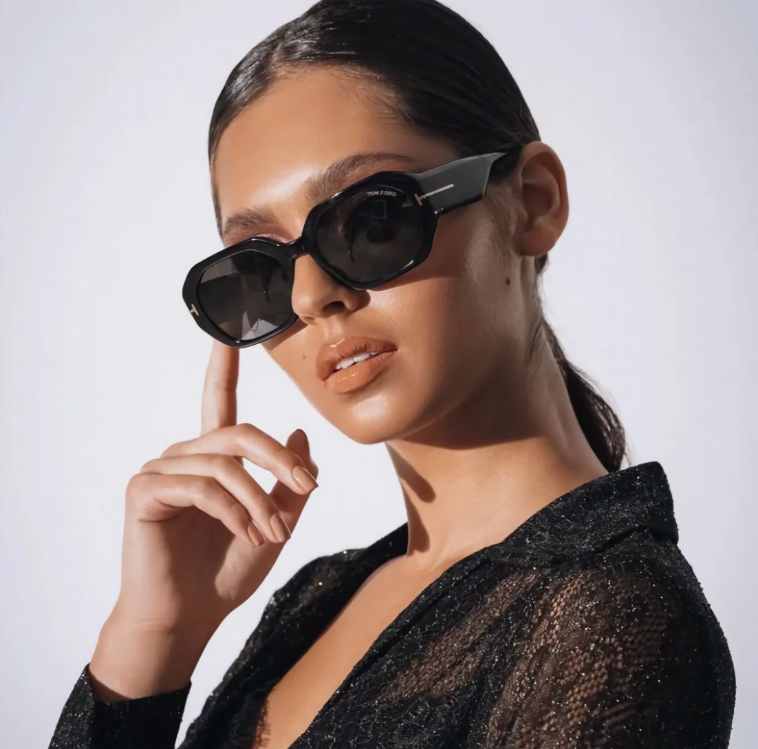 Lunettes de soleil Tom Ford Veronique‑02 FT091701A Noir / Fumé